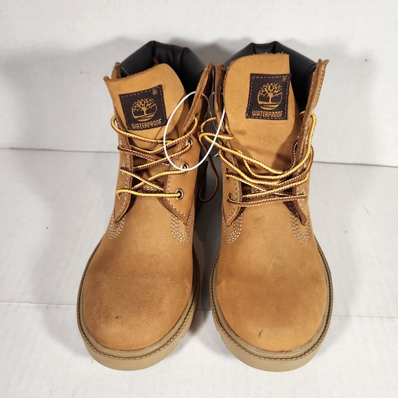 Boy's Timberland Classic 6-inch Boots - Picture 2 of 9